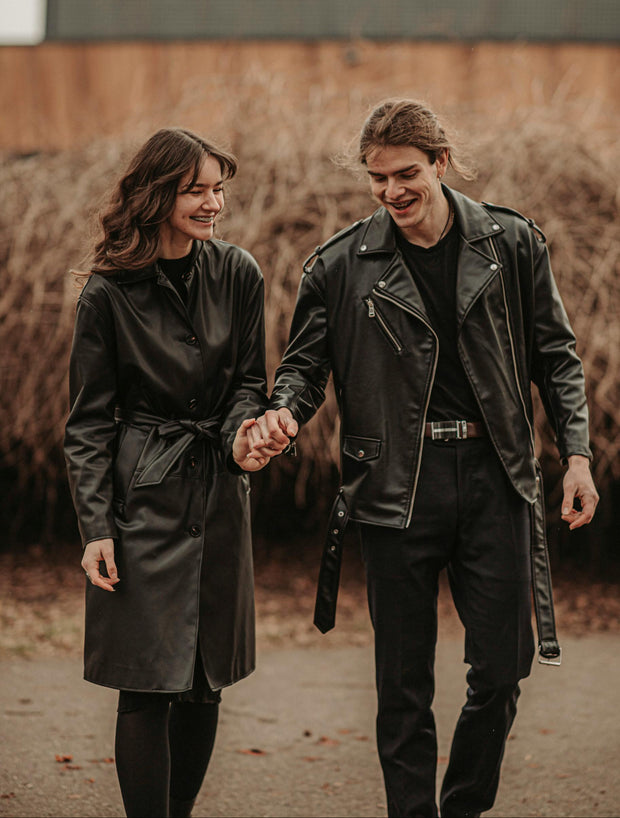 <h3>PREMIUM LAMBSKIN LEATHER.</h3>